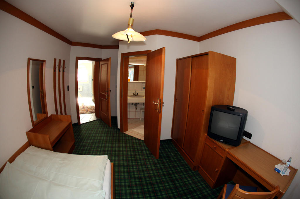 Gaestehaus Thomahan Friesach  Quarto foto